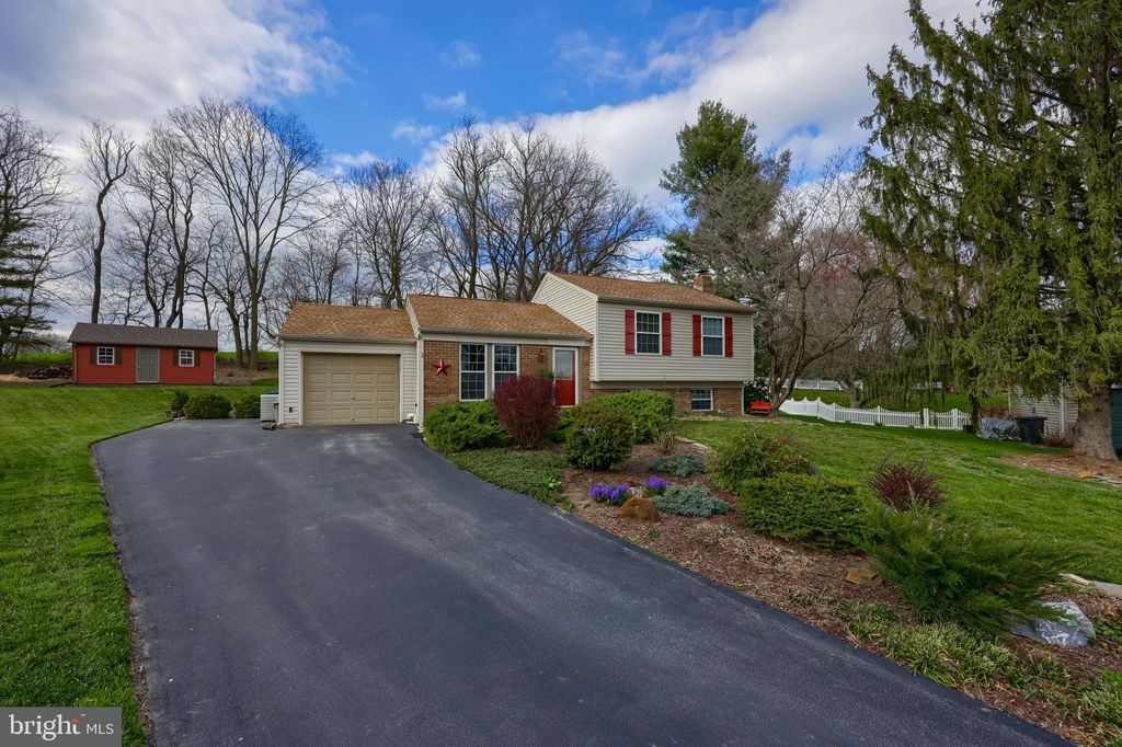 Photo of 3385 Poplar Lane, Mountville, PA 17554 (MLS # PALA2048834)