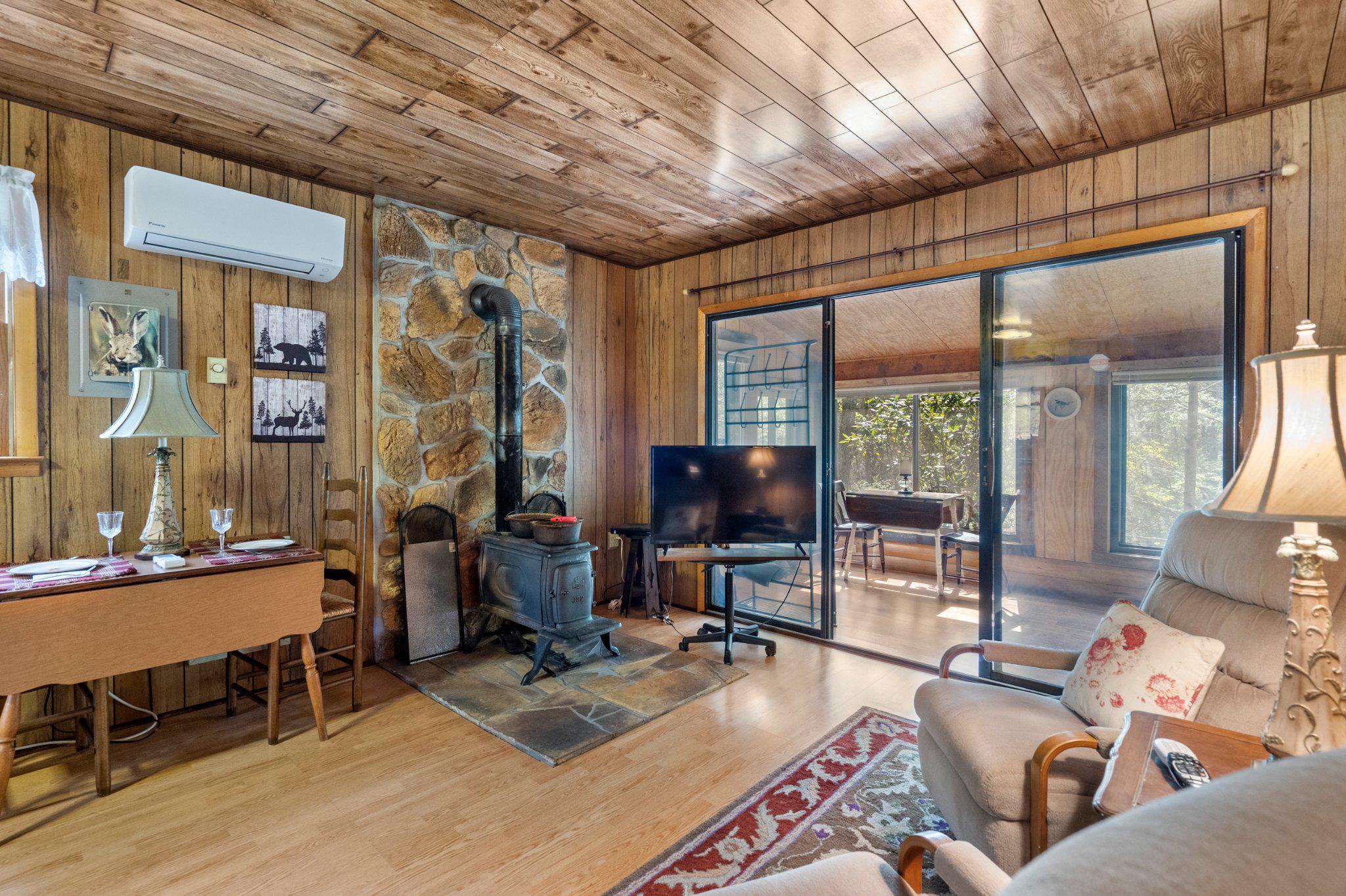 SPRUCE PINE HOLLOW - Residential