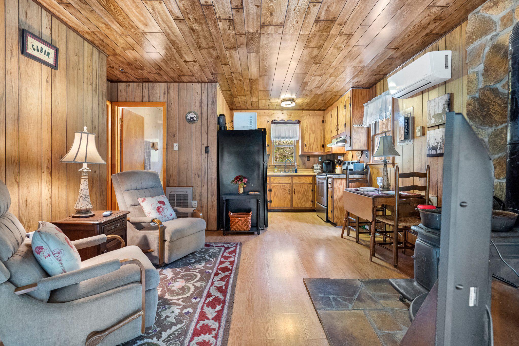 SPRUCE PINE HOLLOW - Residential