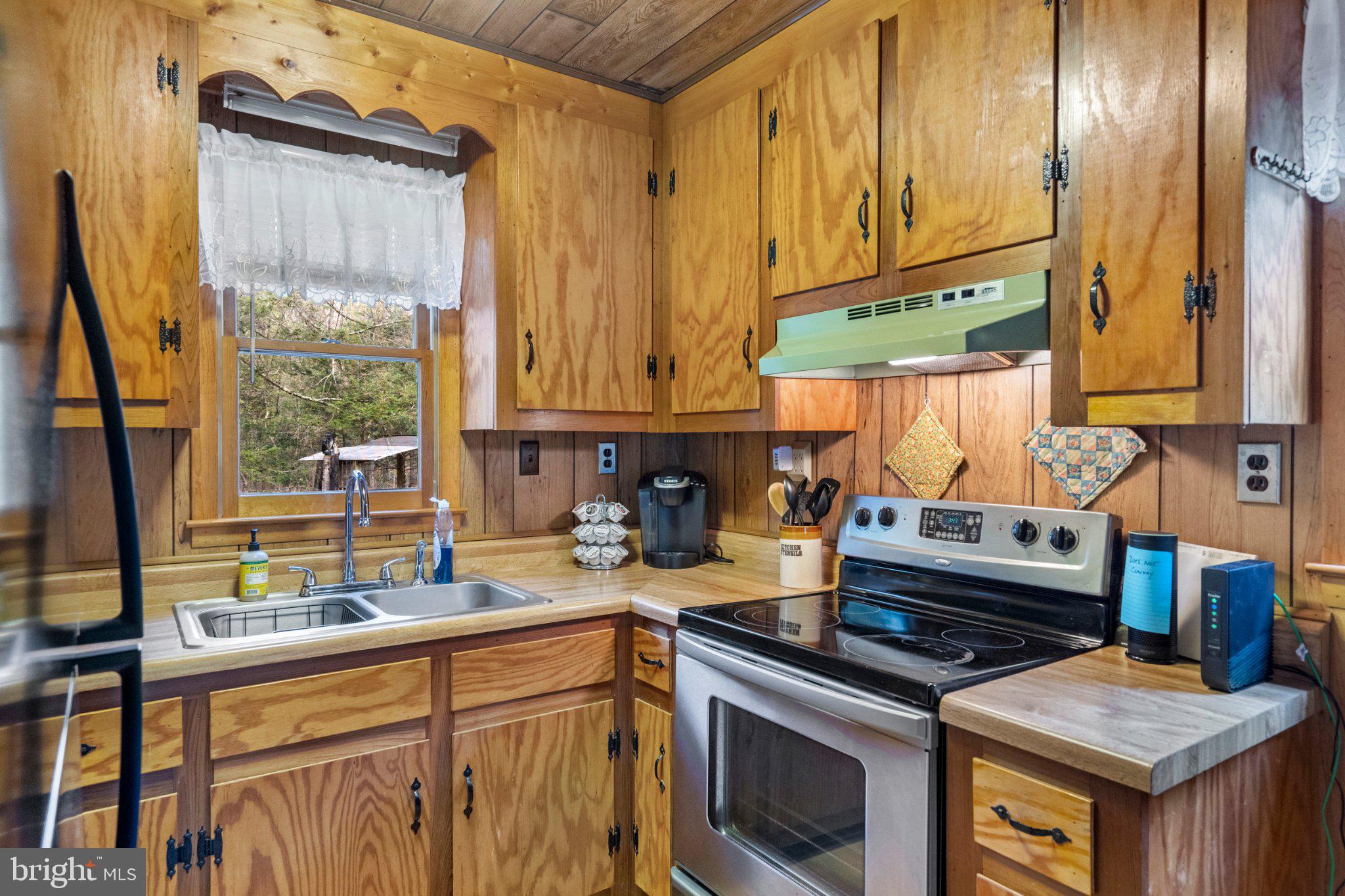 SPRUCE PINE HOLLOW - Residential