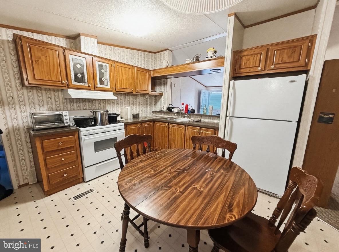 PINEWOOD ACRE - Residential