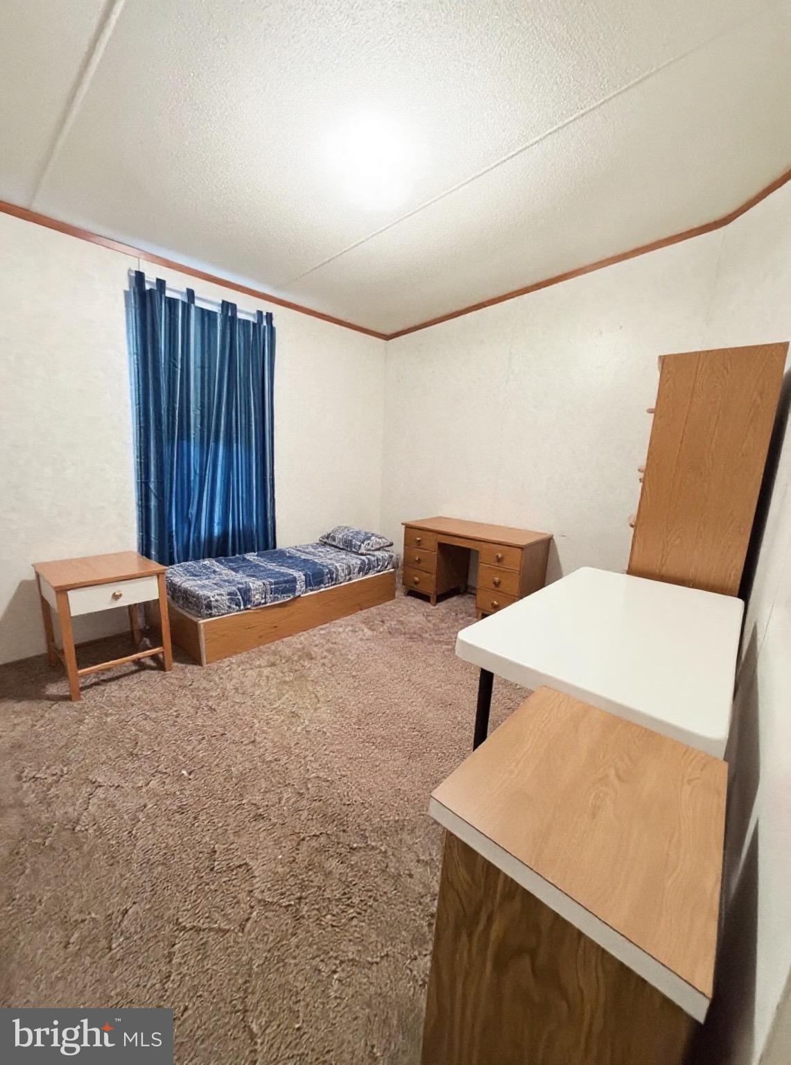 PINEWOOD ACRE - Residential