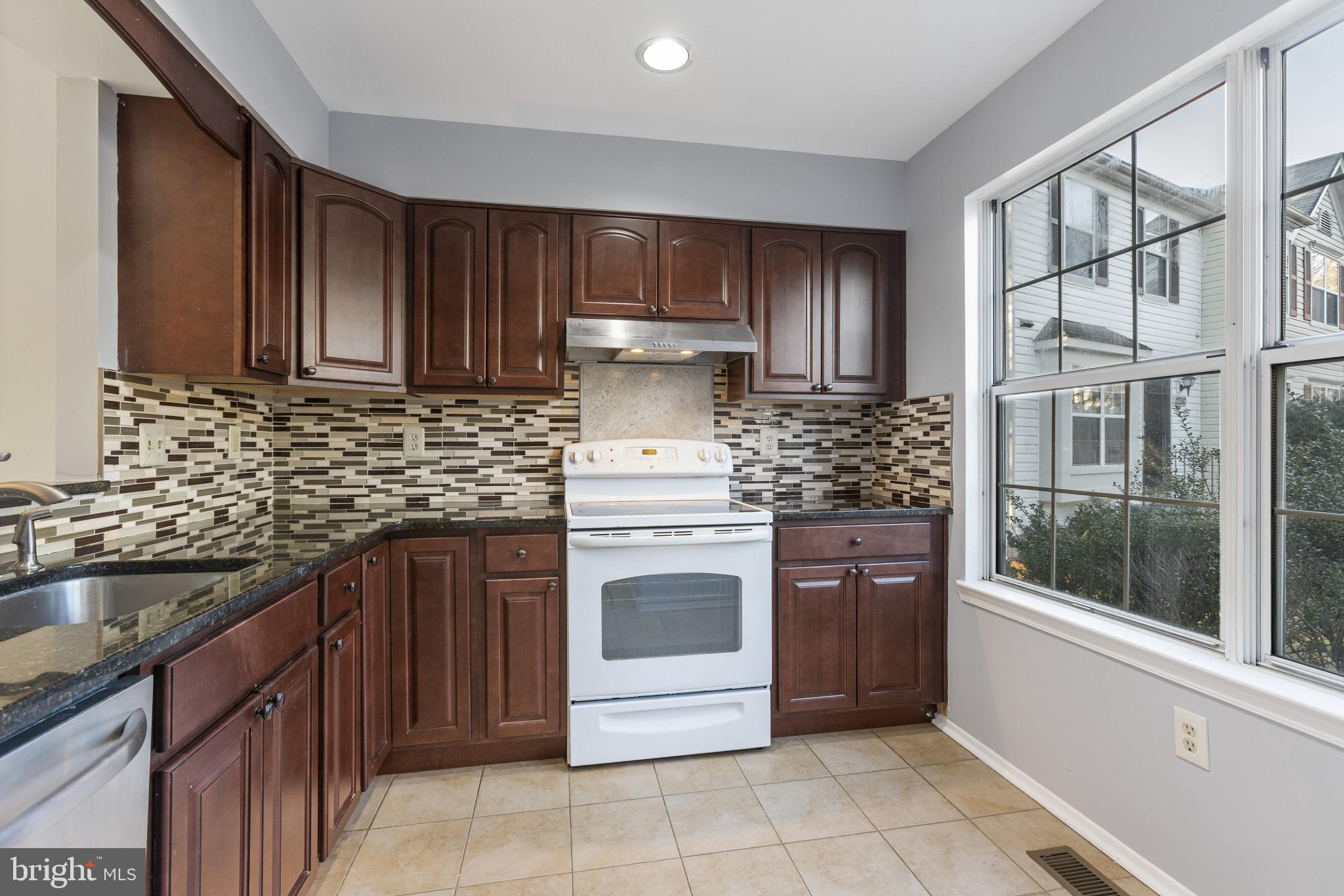 QUINCE ORCHARD ESTATES - Residential