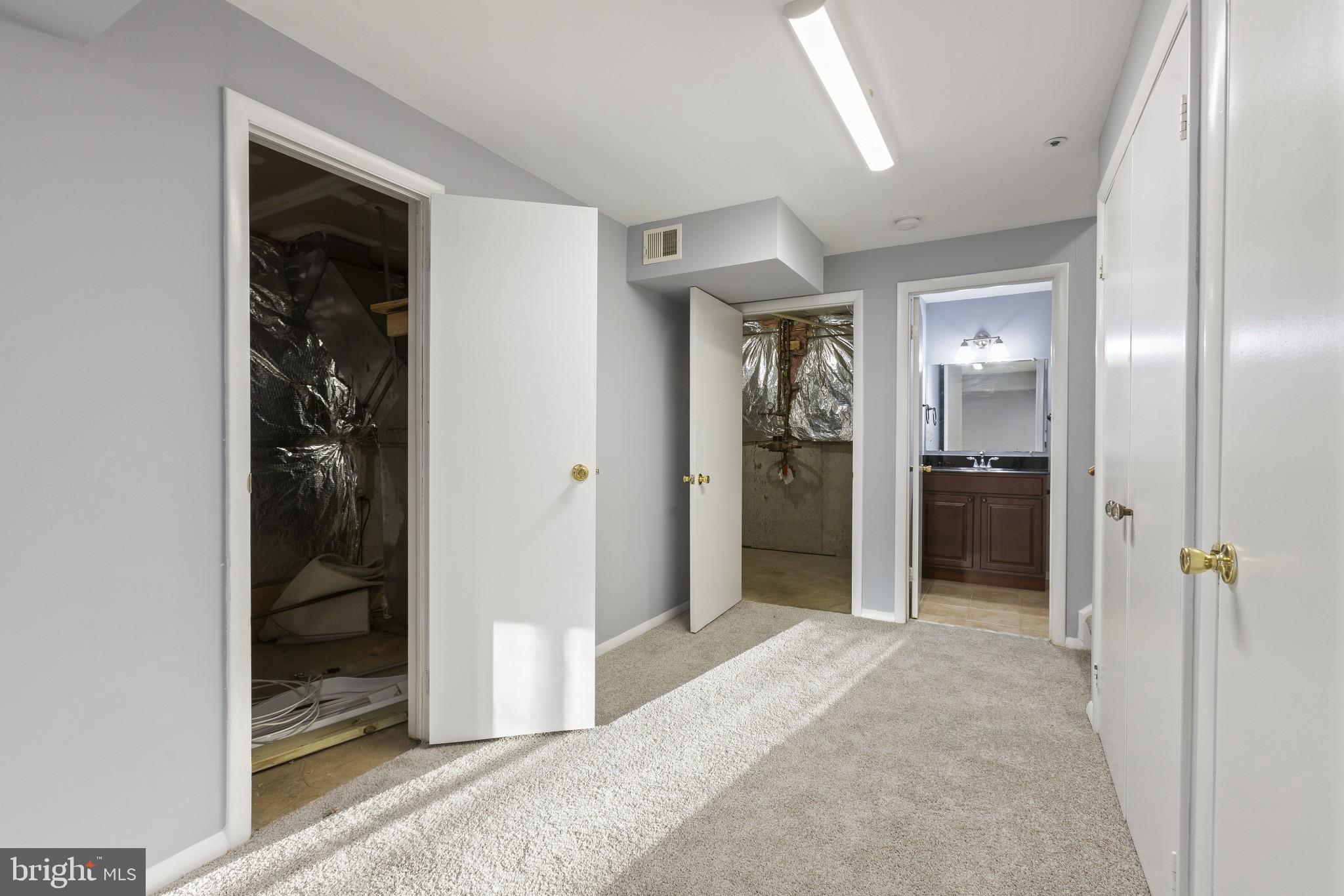 QUINCE ORCHARD ESTATES - Residential