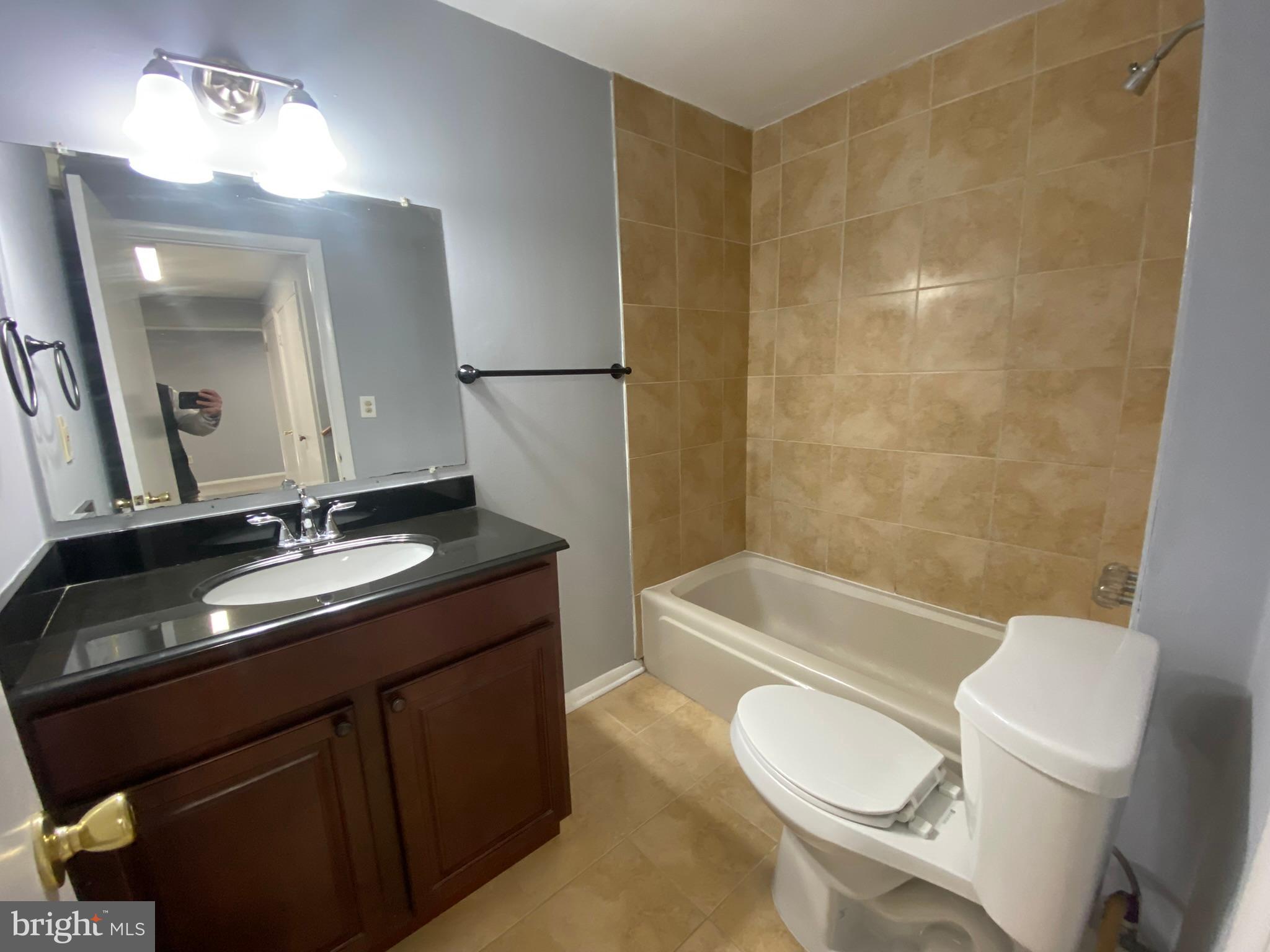 QUINCE ORCHARD ESTATES - Residential