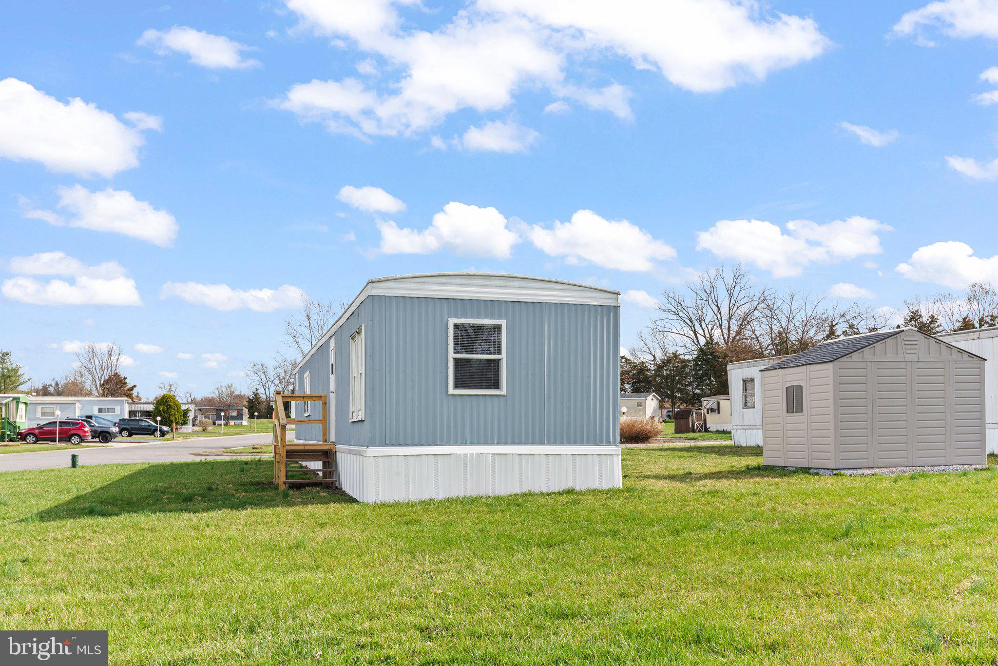 PINE MANOR MHP - Residential