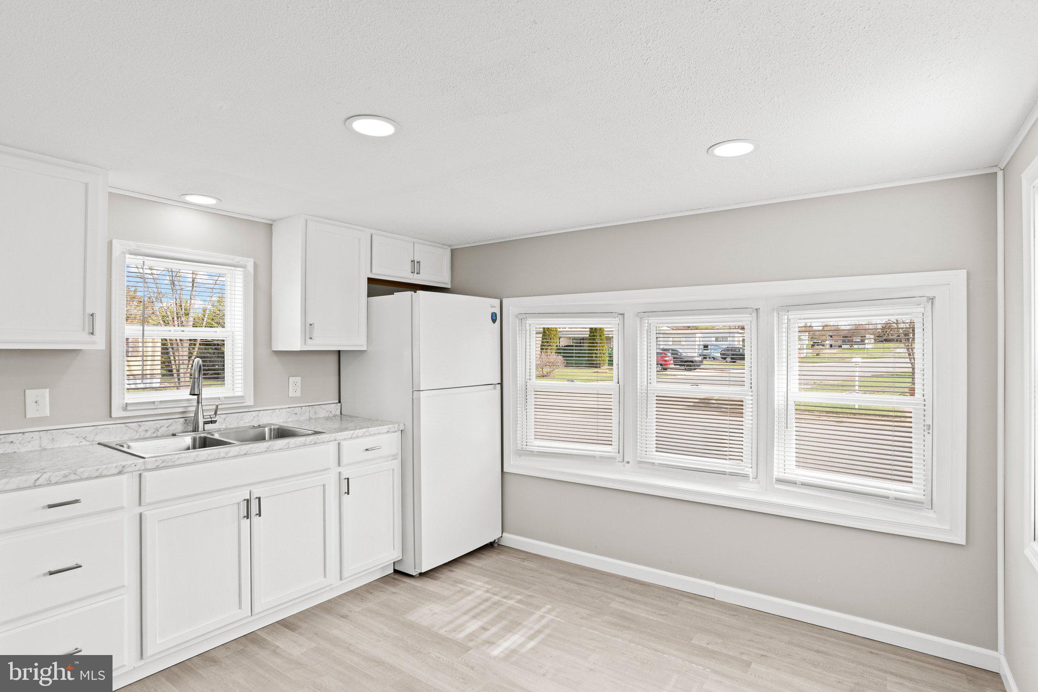 PINE MANOR MHP - Residential