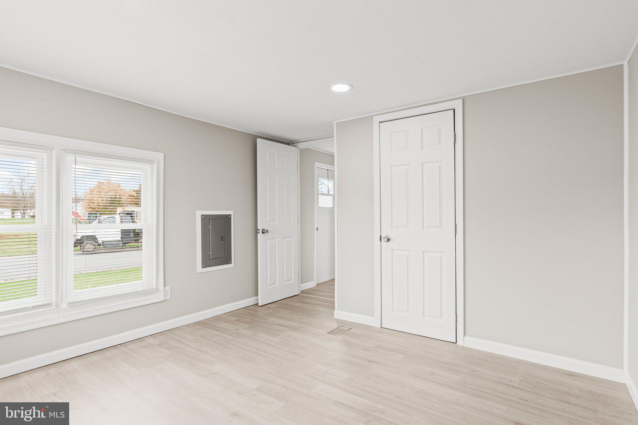 PINE MANOR MHP - Residential