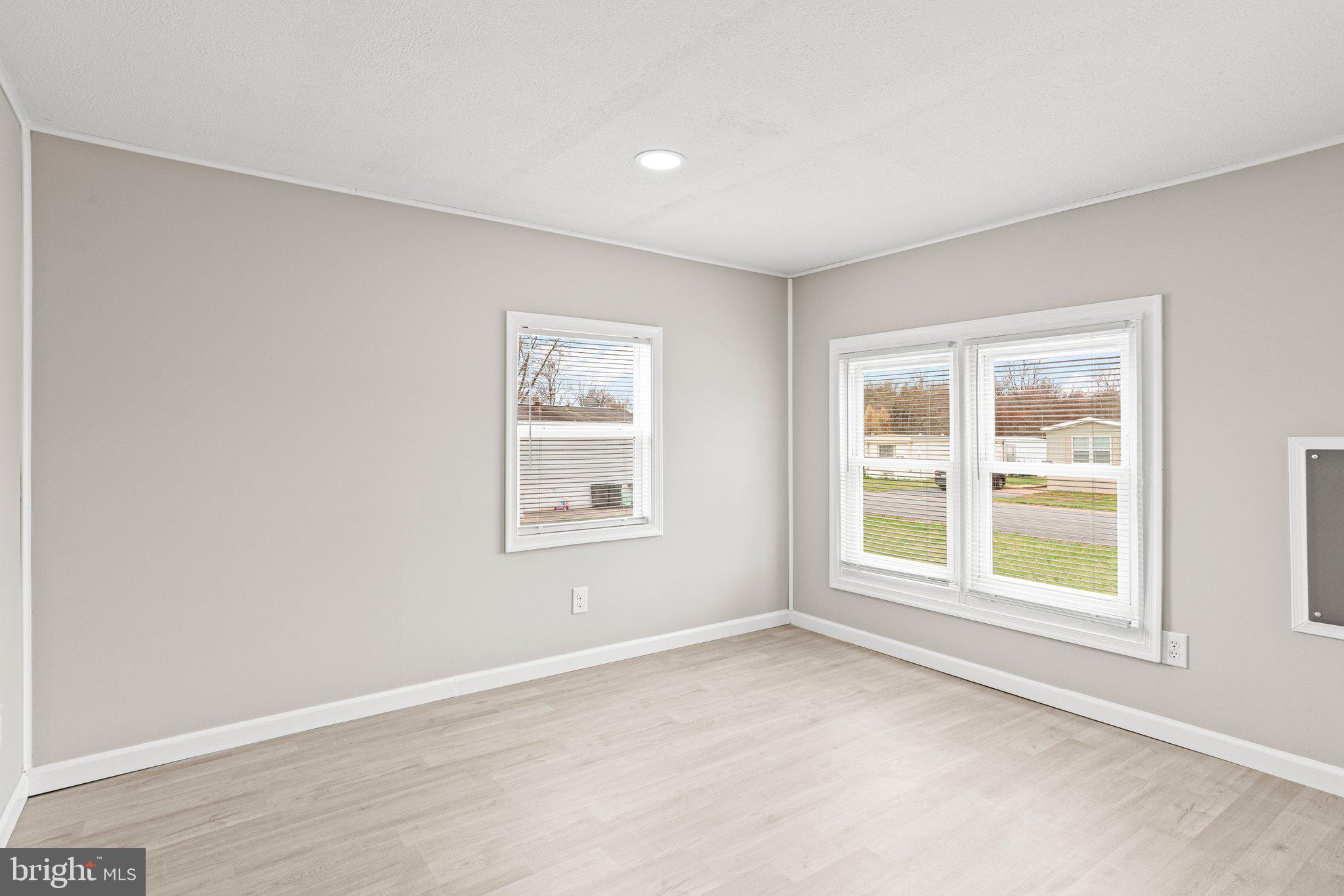 PINE MANOR MHP - Residential