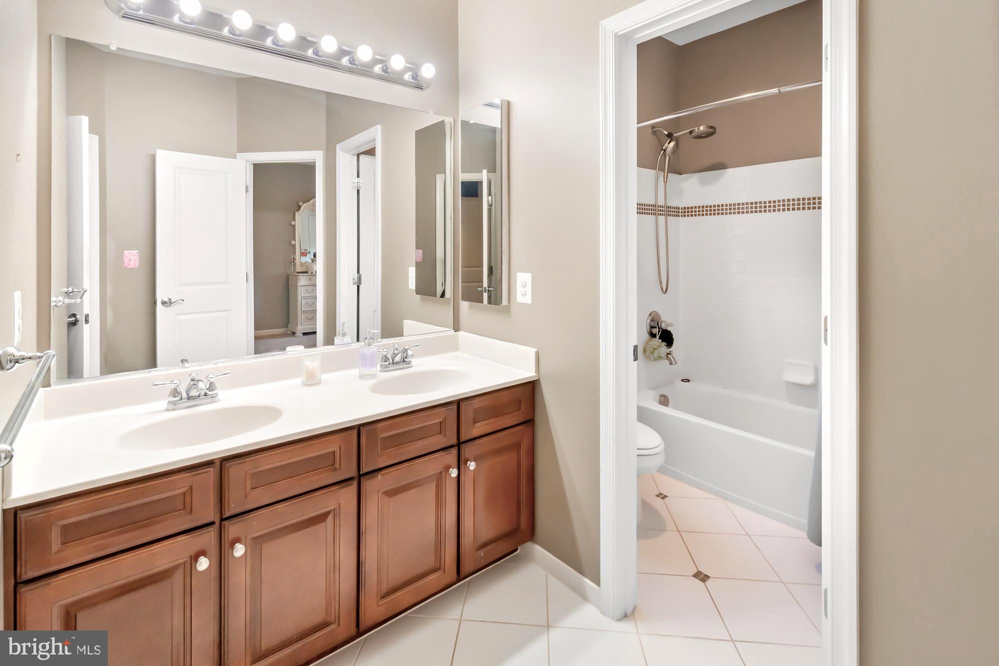 STONEY SPRINGS - Residential