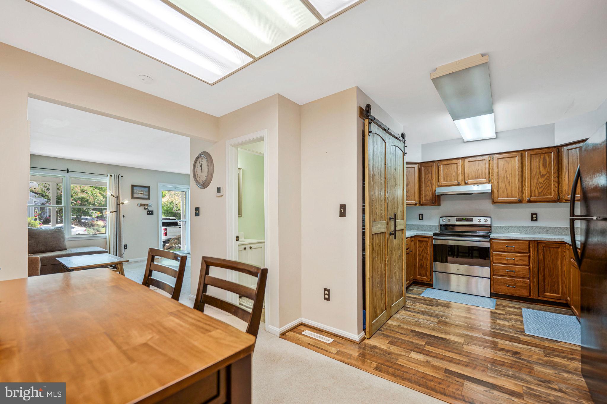 492 TWIN COVE LANE