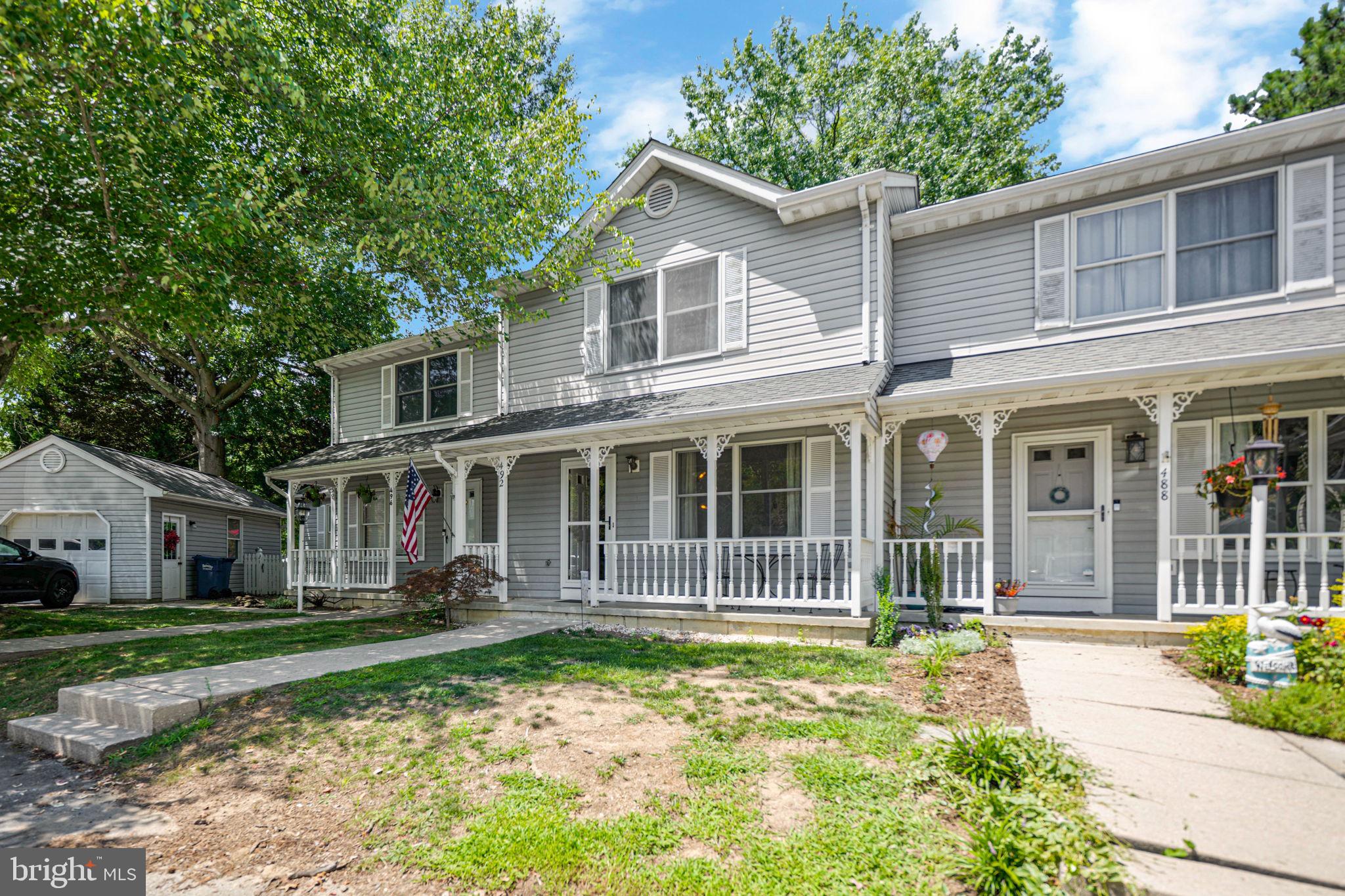 492 TWIN COVE LANE