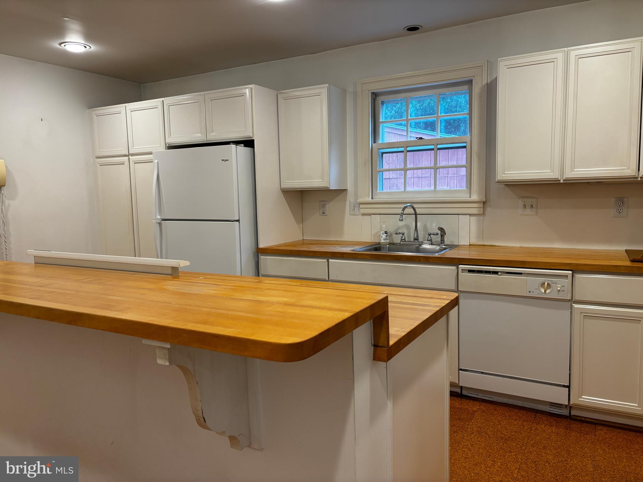 ANDALUSIA - Residential Lease