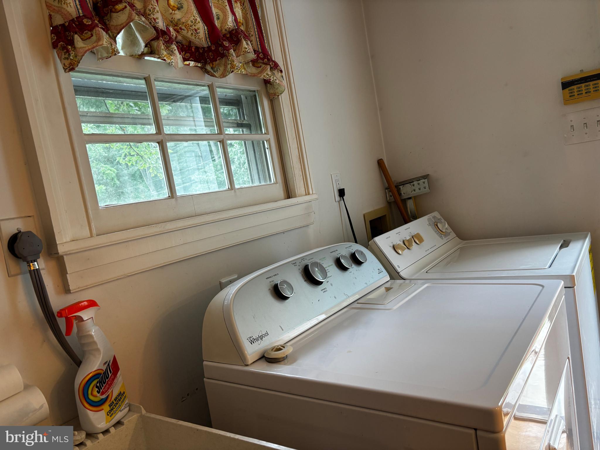 ANDALUSIA - Residential Lease