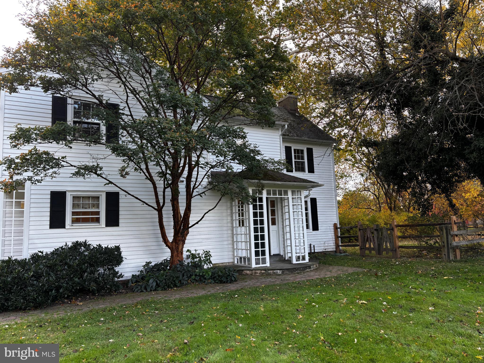 ANDALUSIA - Residential Lease