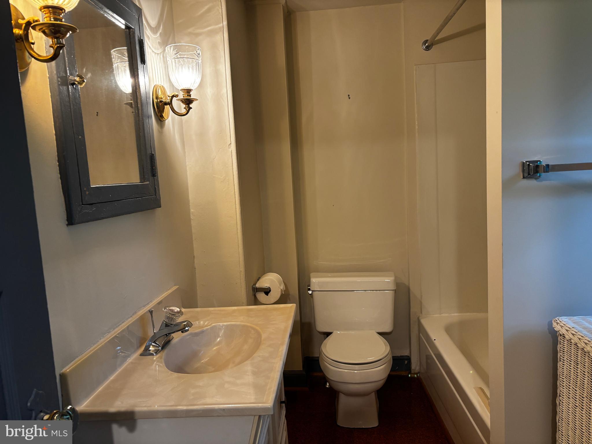 ANDALUSIA - Residential Lease