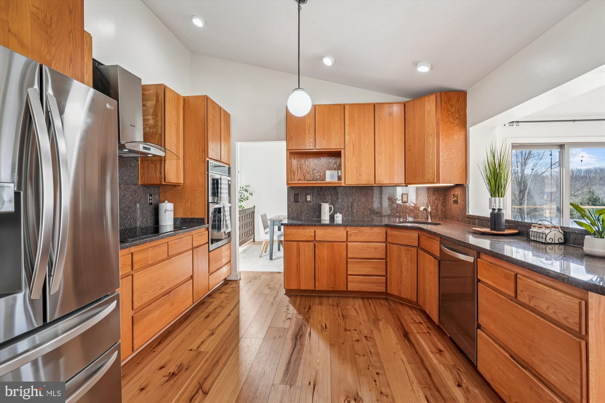 THE POINTS - Residential