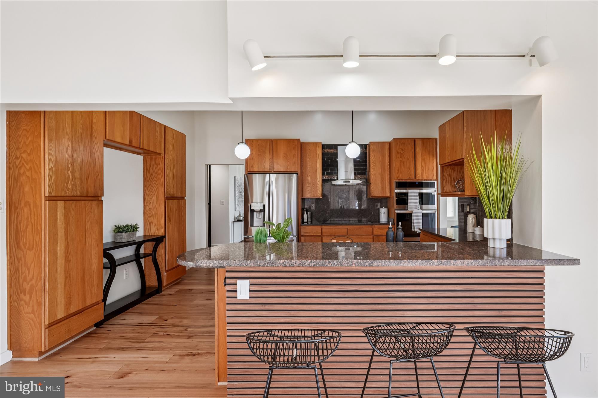 THE POINTS - Residential