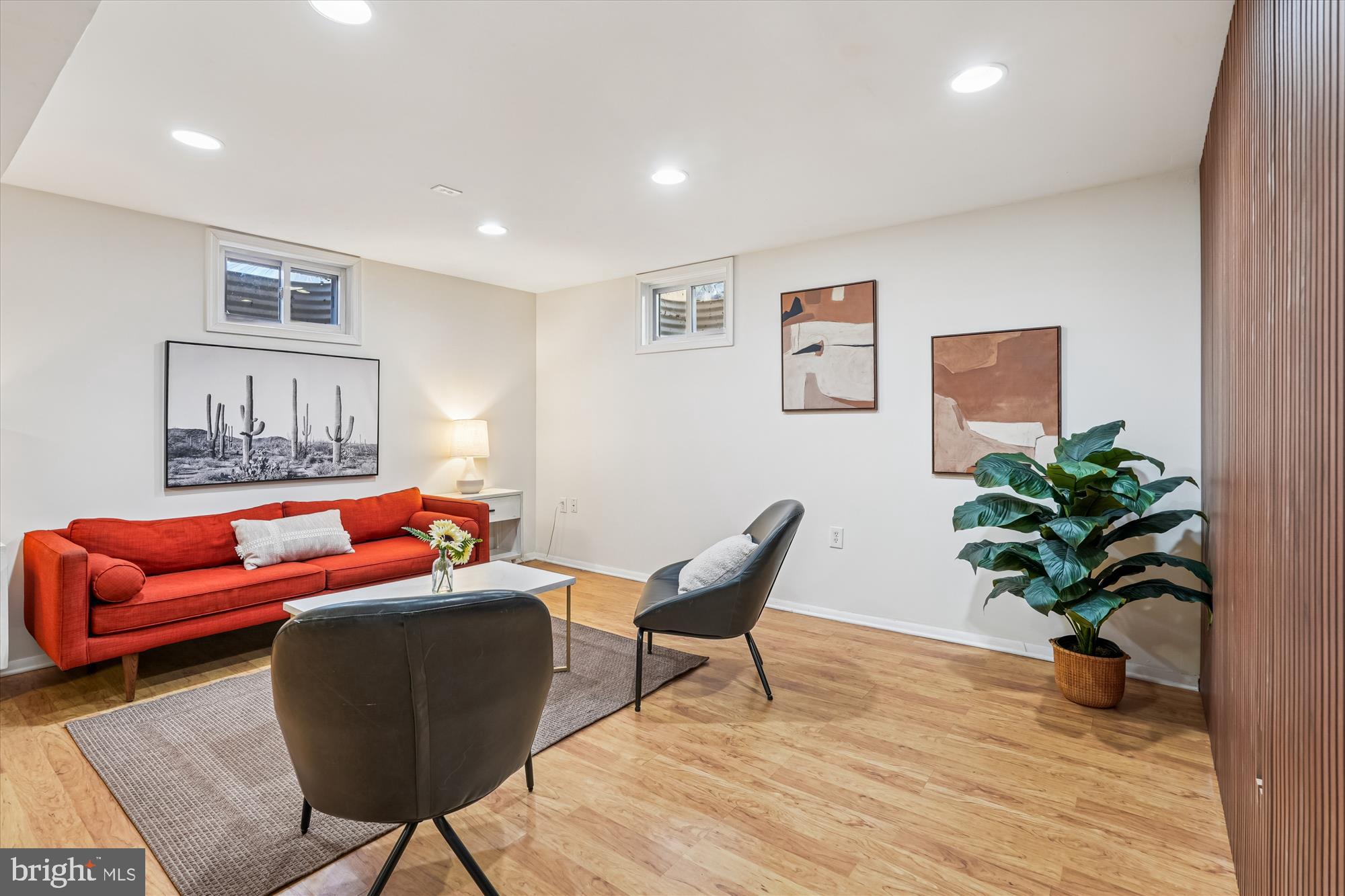 THE POINTS - Residential