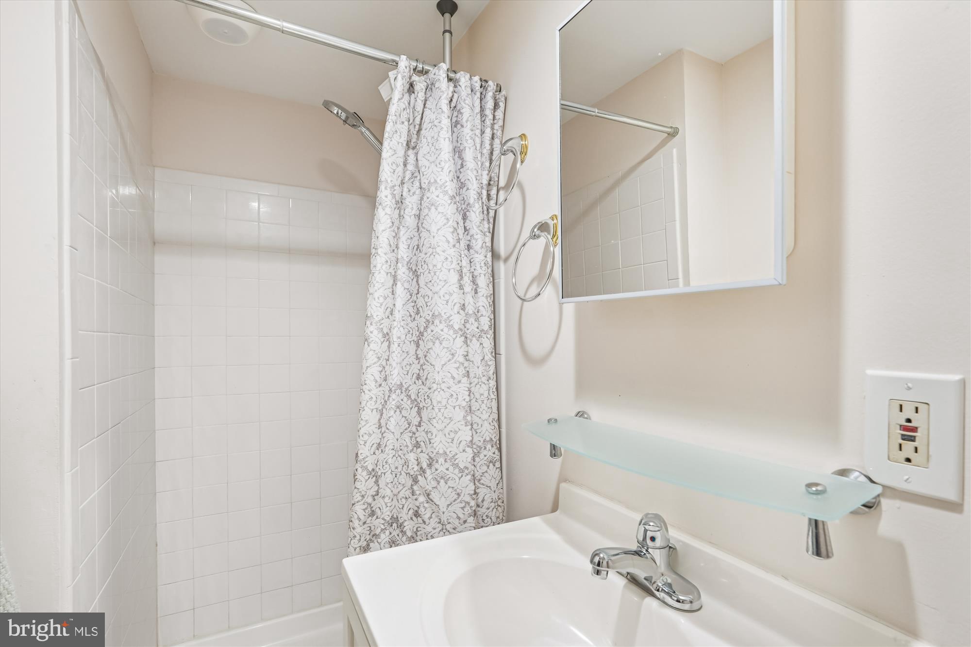 THE POINTS - Residential