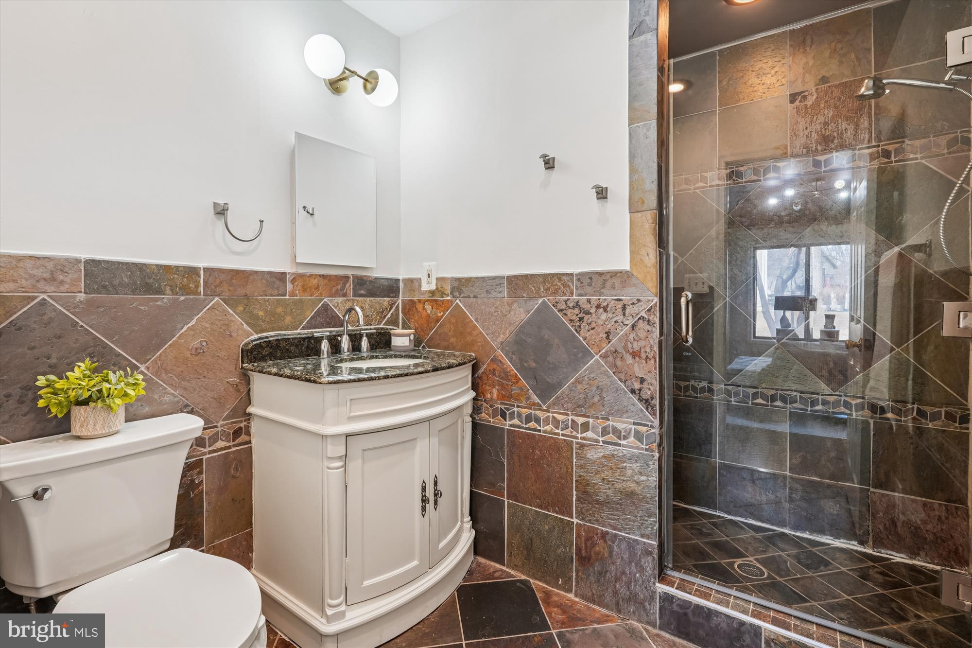 THE POINTS - Residential