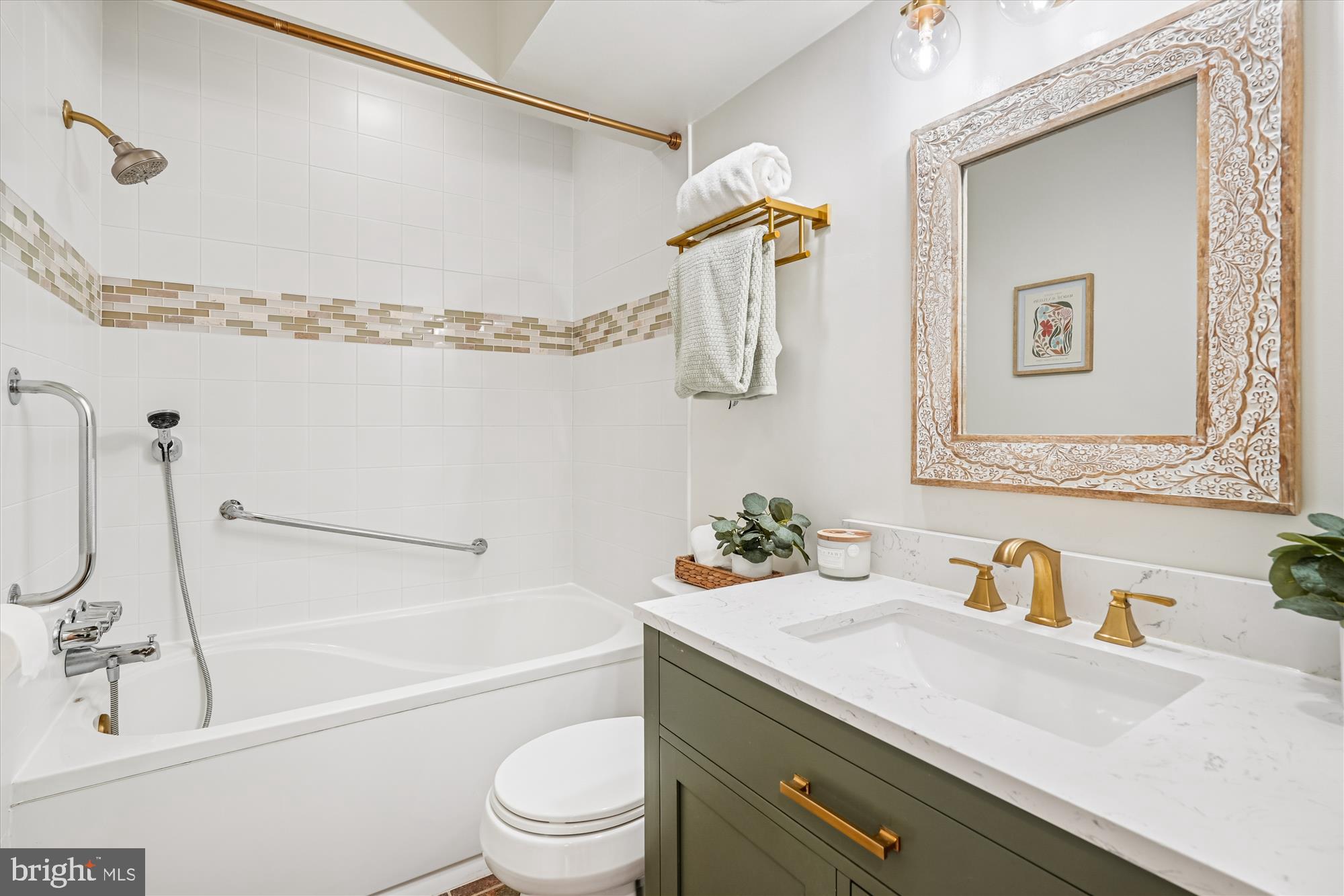 THE POINTS - Residential