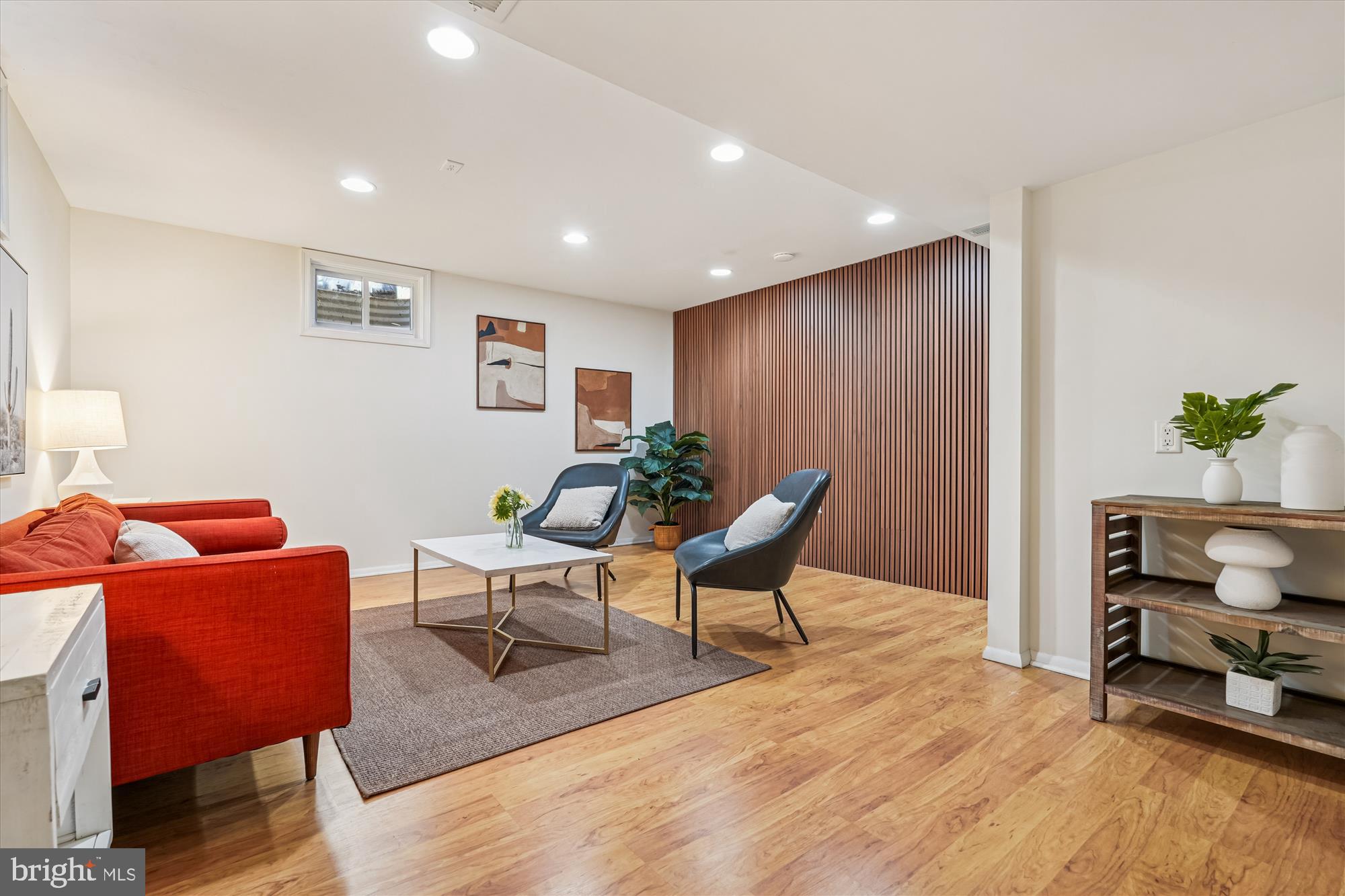 THE POINTS - Residential