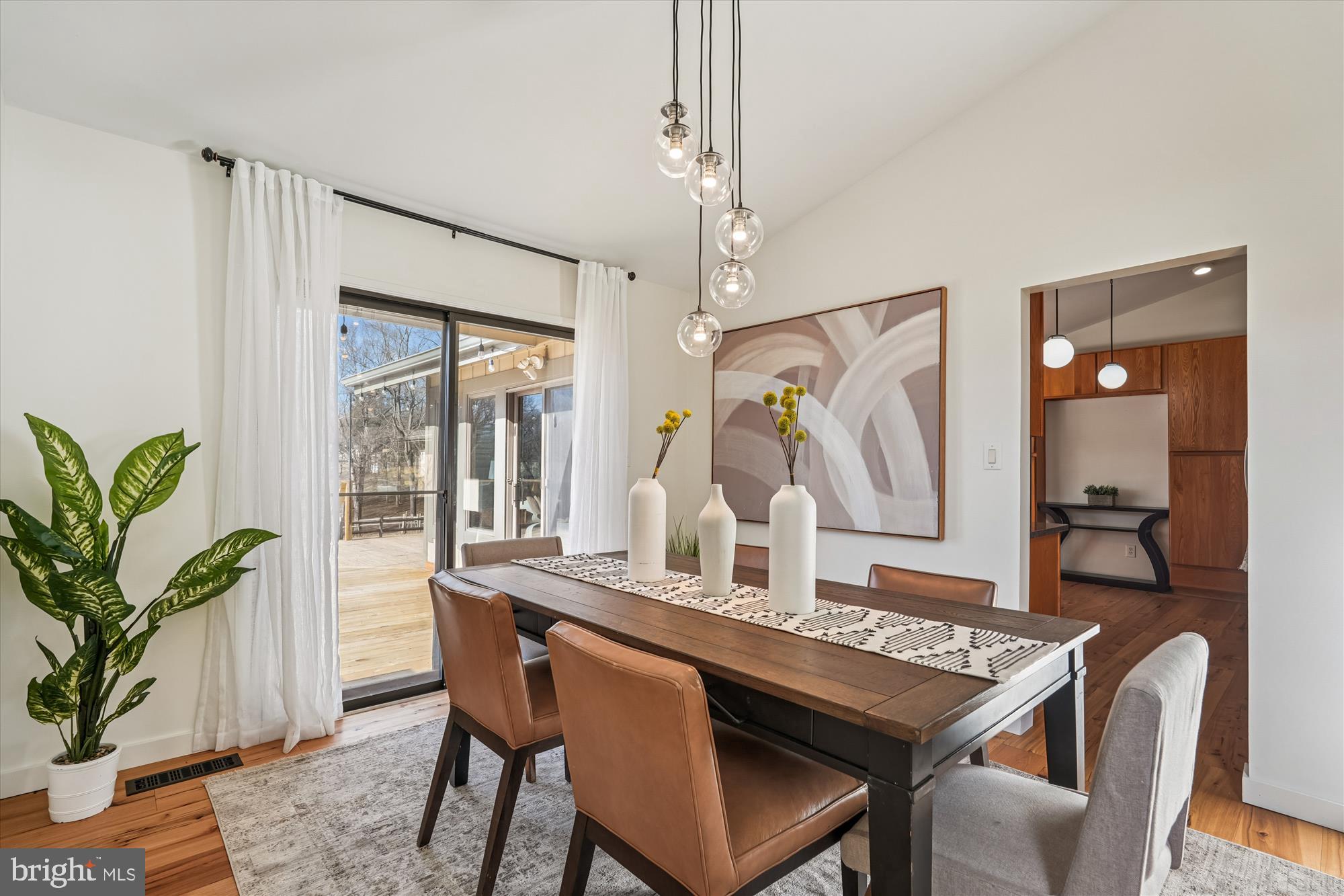 THE POINTS - Residential