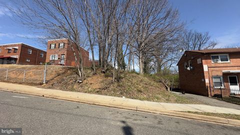 5220 BANKS PLACE NE WASHINGTON DC 20019