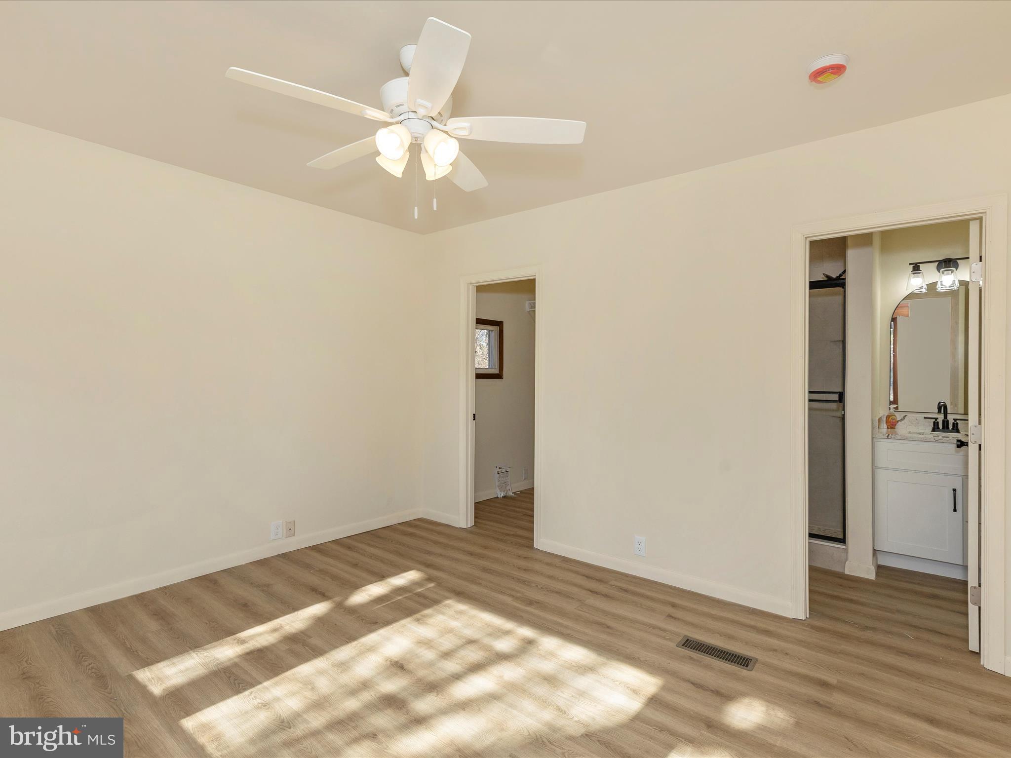 LEITERSBURG - Residential