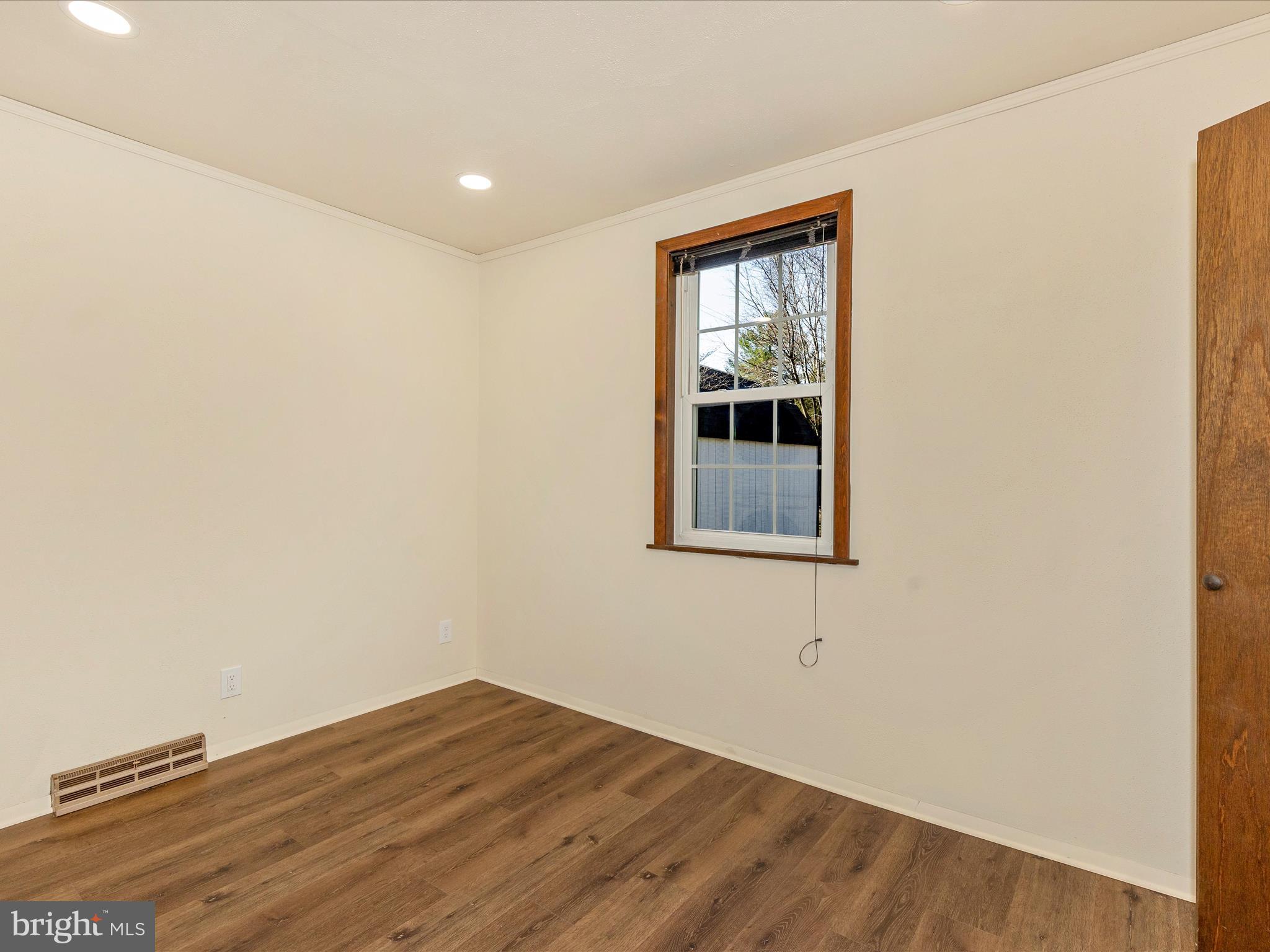 LEITERSBURG - Residential