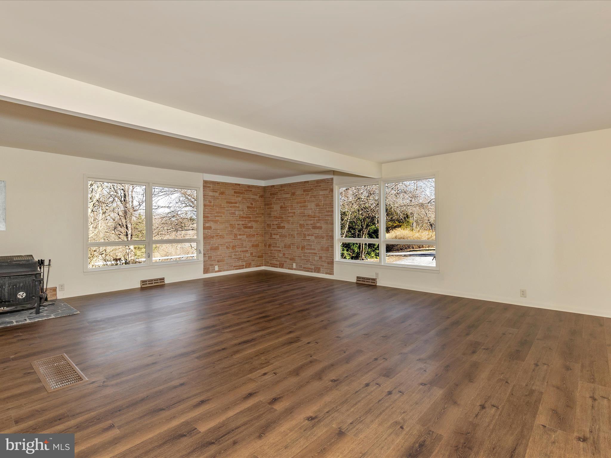 LEITERSBURG - Residential