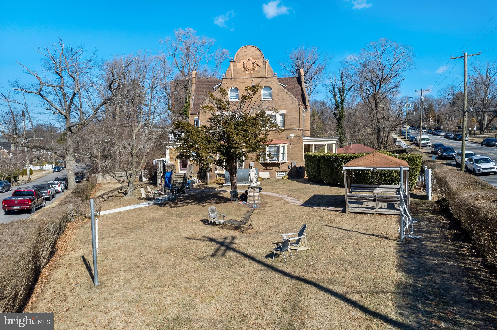 333 W UPSAL STREET