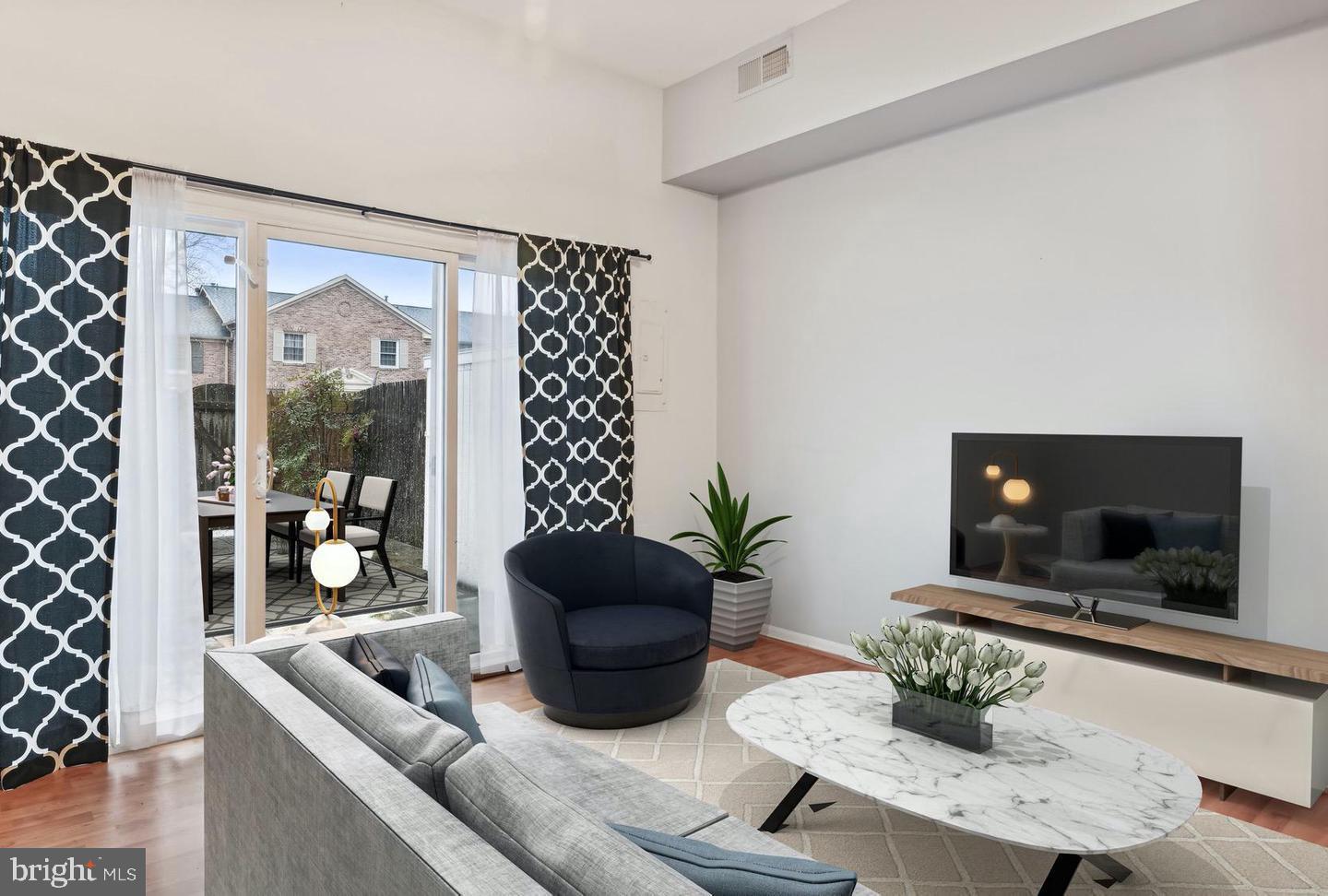 CARDINAL FOREST - Residential Lease