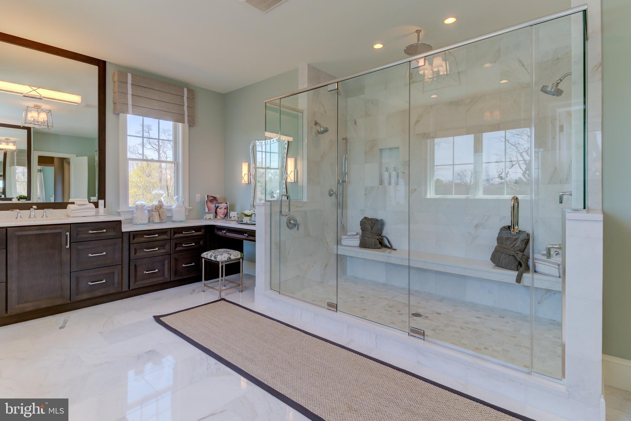 OLD COVERED BRIDGE - Residential