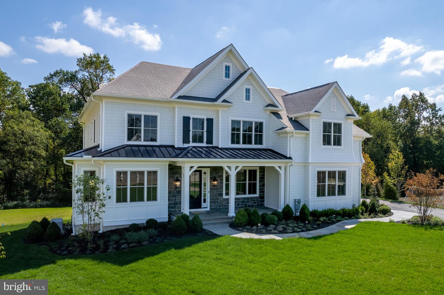OLD COVERED BRIDGE - Residential