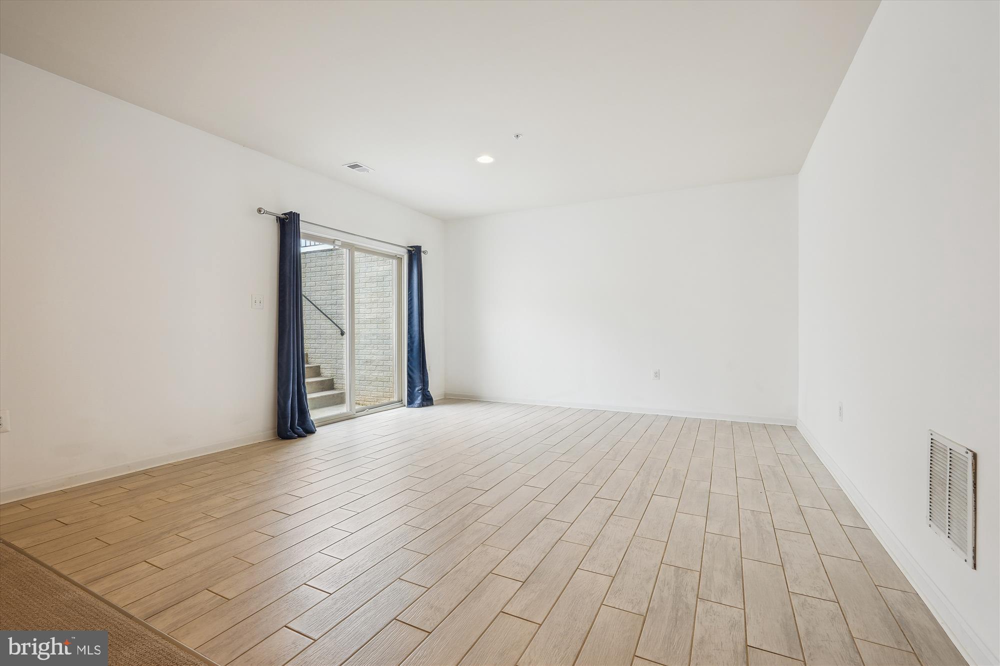 POPLAR RUN - Residential