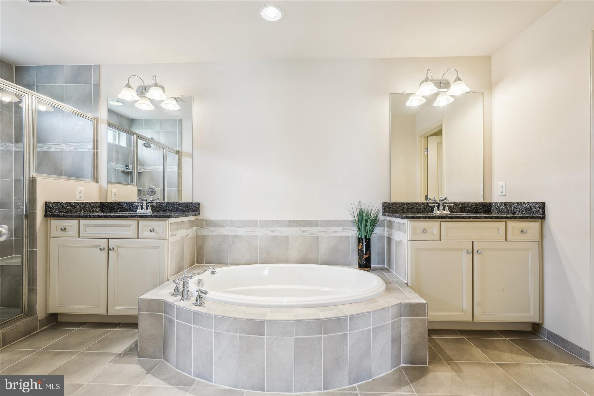 POPLAR RUN - Residential