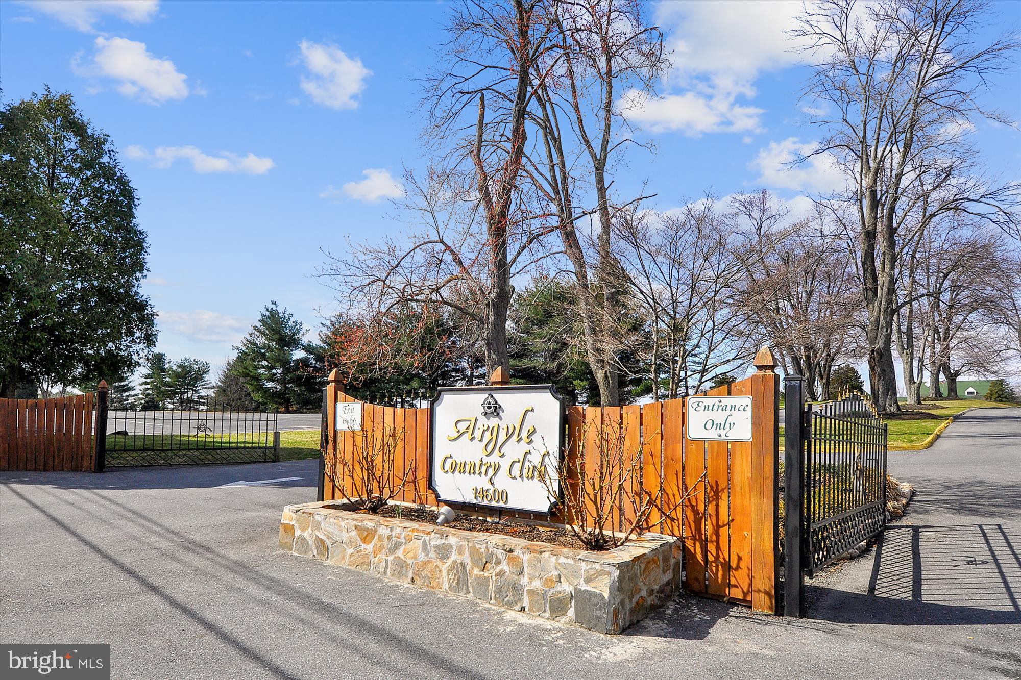 POPLAR RUN - Residential