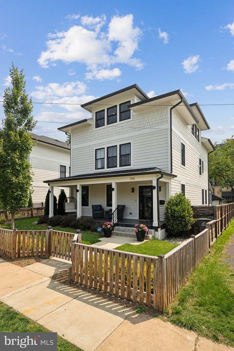 705 N BARTON STREET ARLINGTON VA 22201