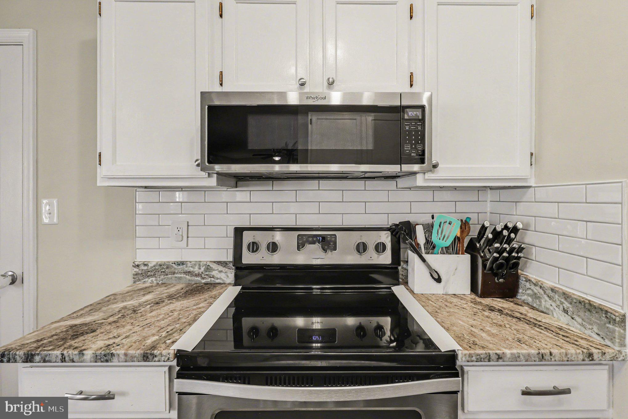 PIEDMONT SQUARE - Residential