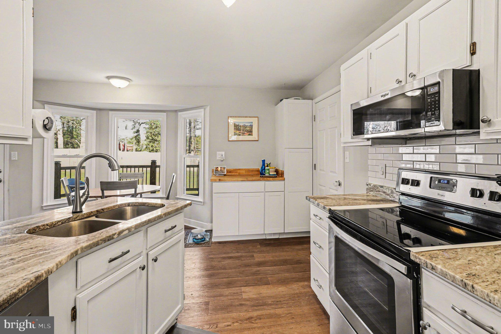 PIEDMONT SQUARE - Residential