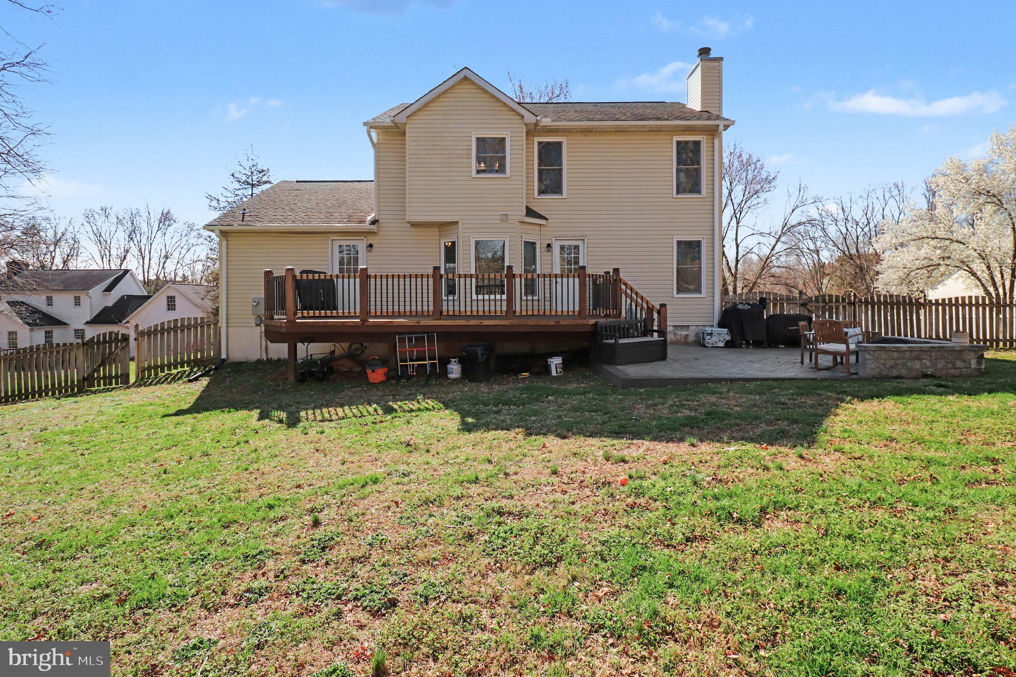 PIEDMONT SQUARE - Residential