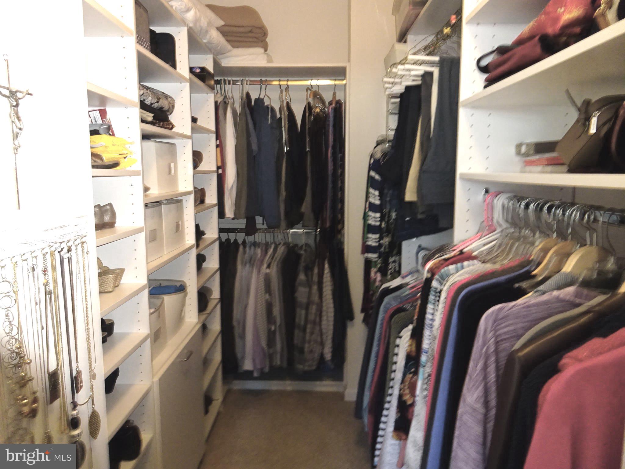 FOUR SEASONS IN HISTORIC VIRGINIA - Residential