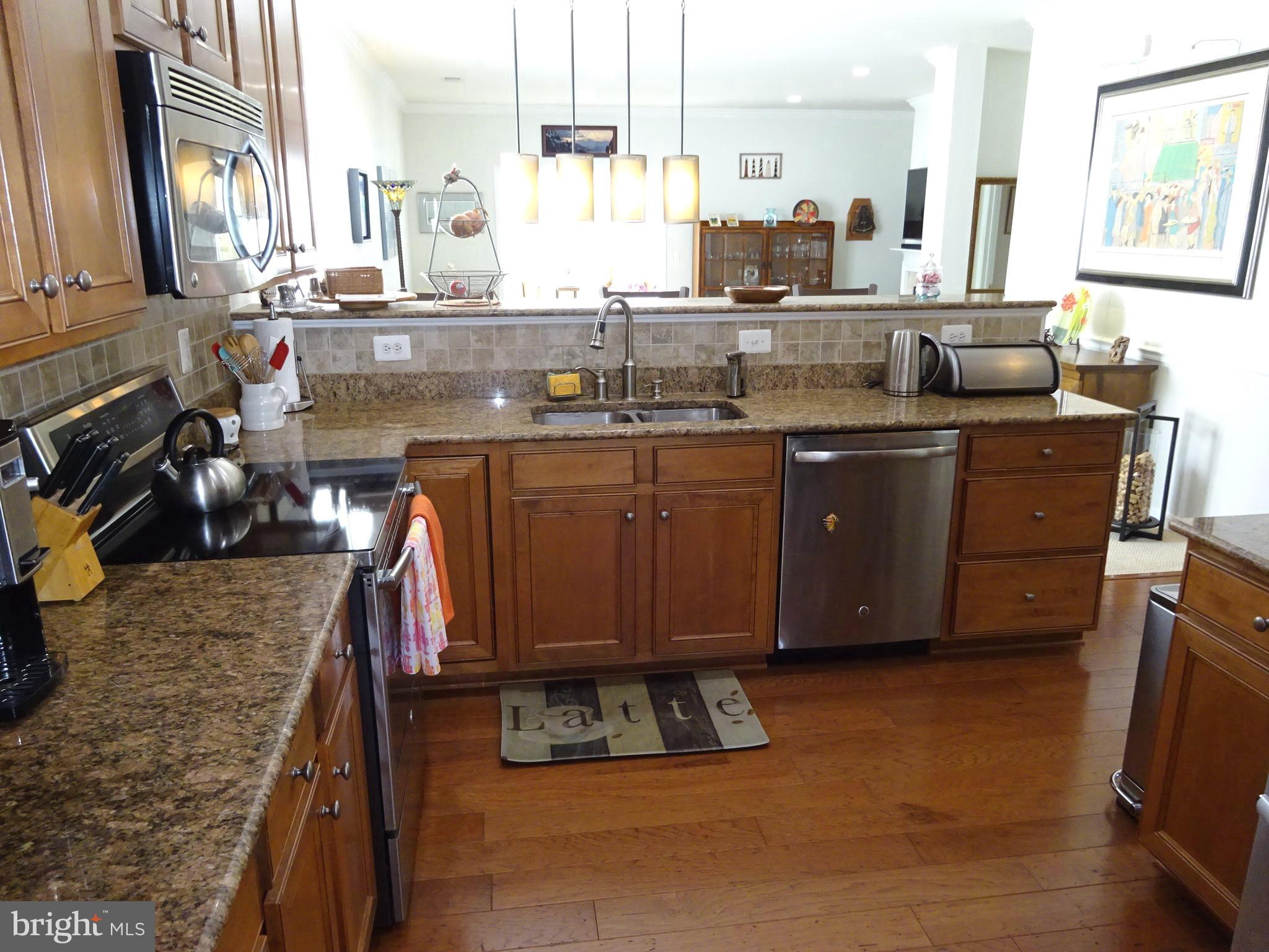 FOUR SEASONS IN HISTORIC VIRGINIA - Residential