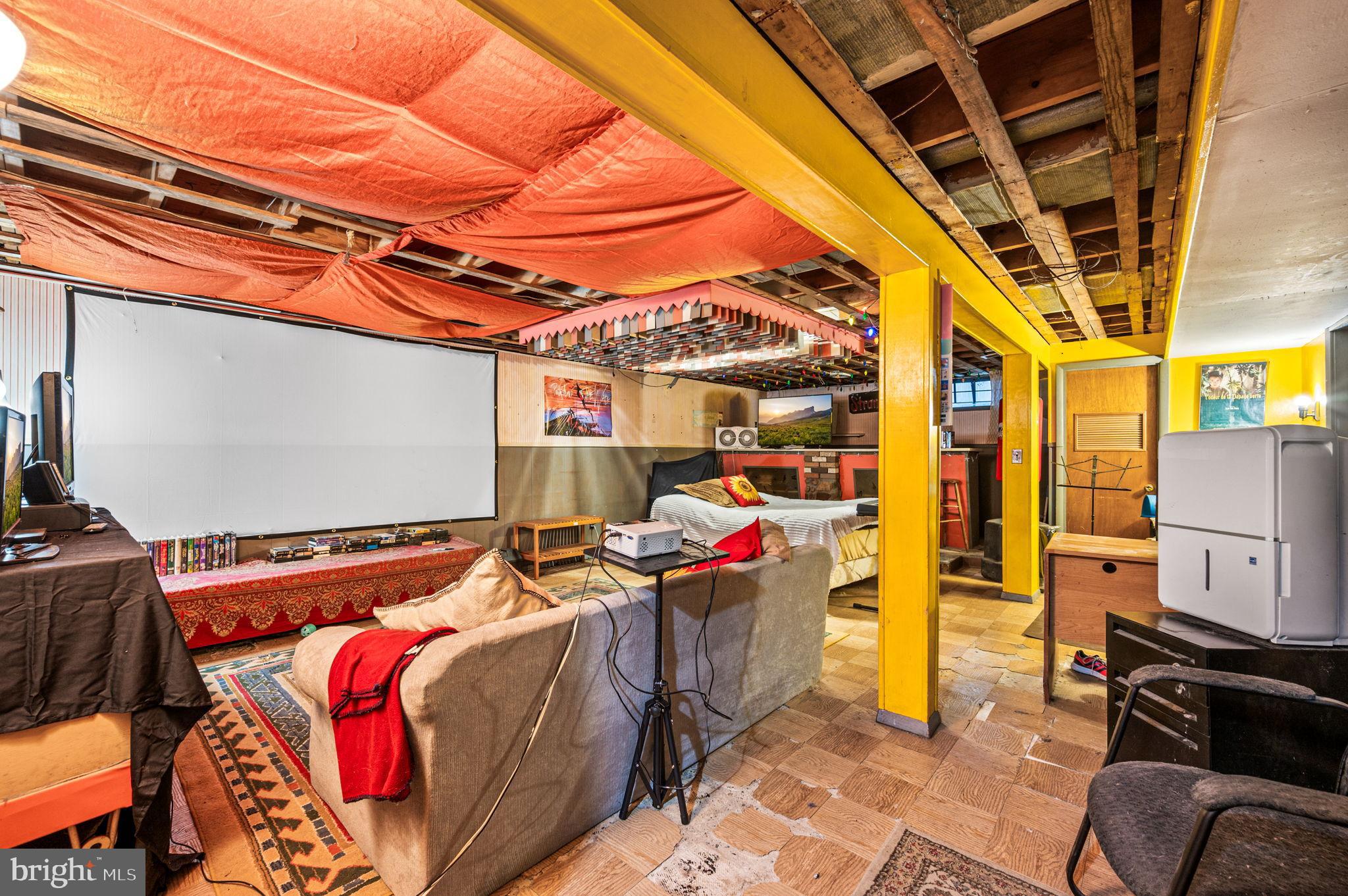 NORTH HILLS - Residential