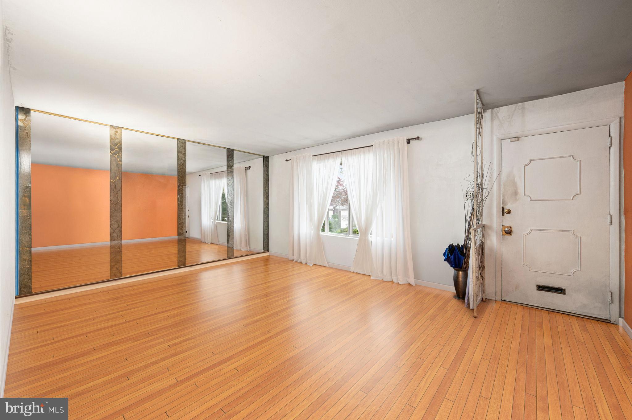 NORTH HILLS - Residential