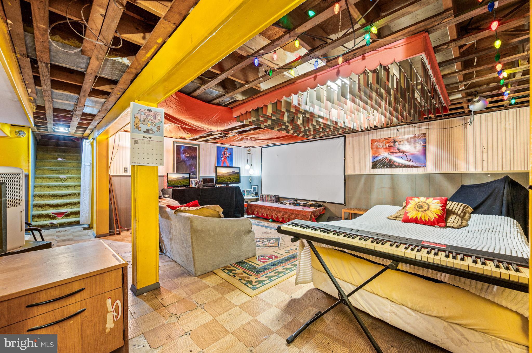 NORTH HILLS - Residential