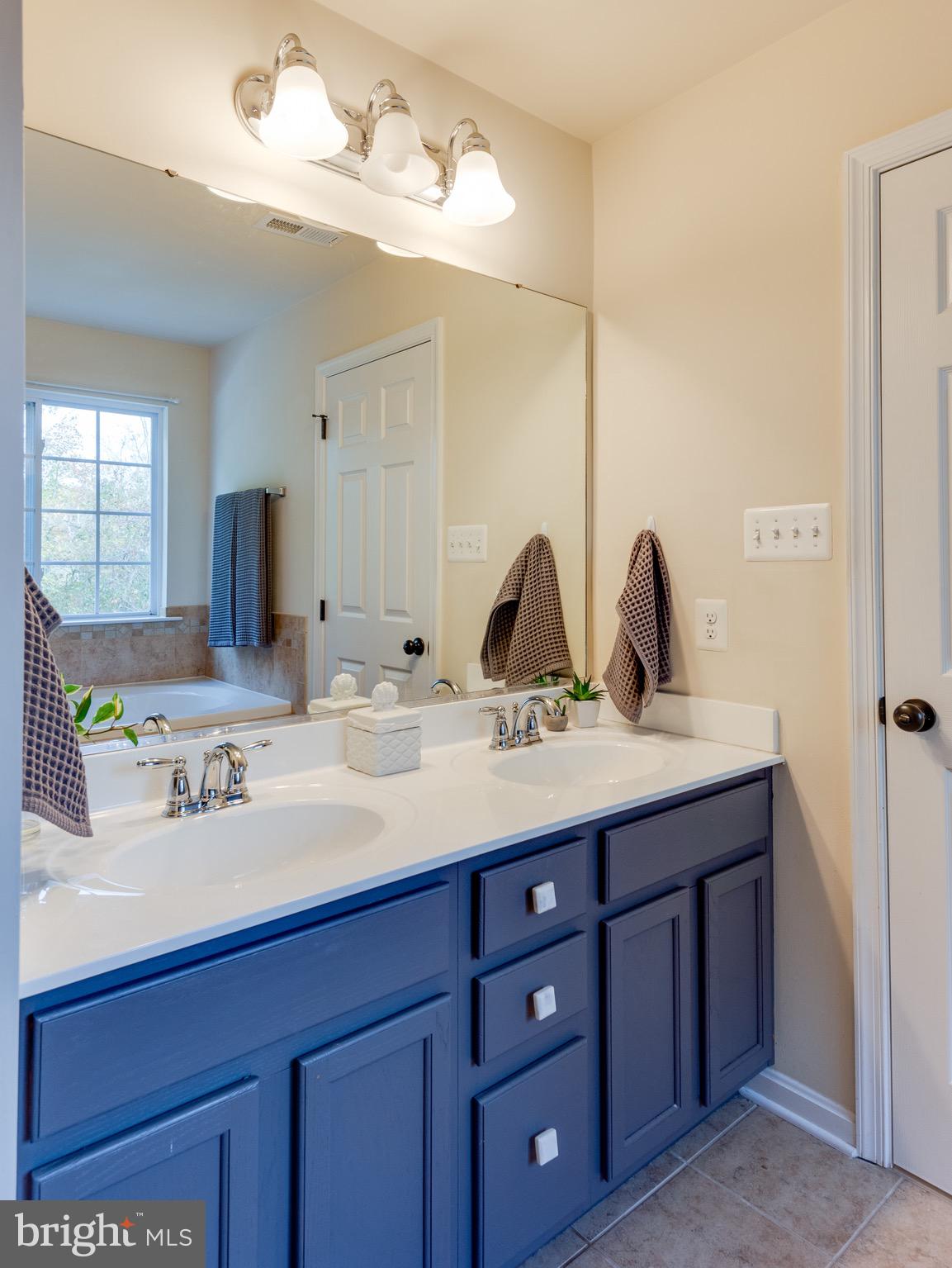 ELIZABETH HILLS PHASE 1 - Residential