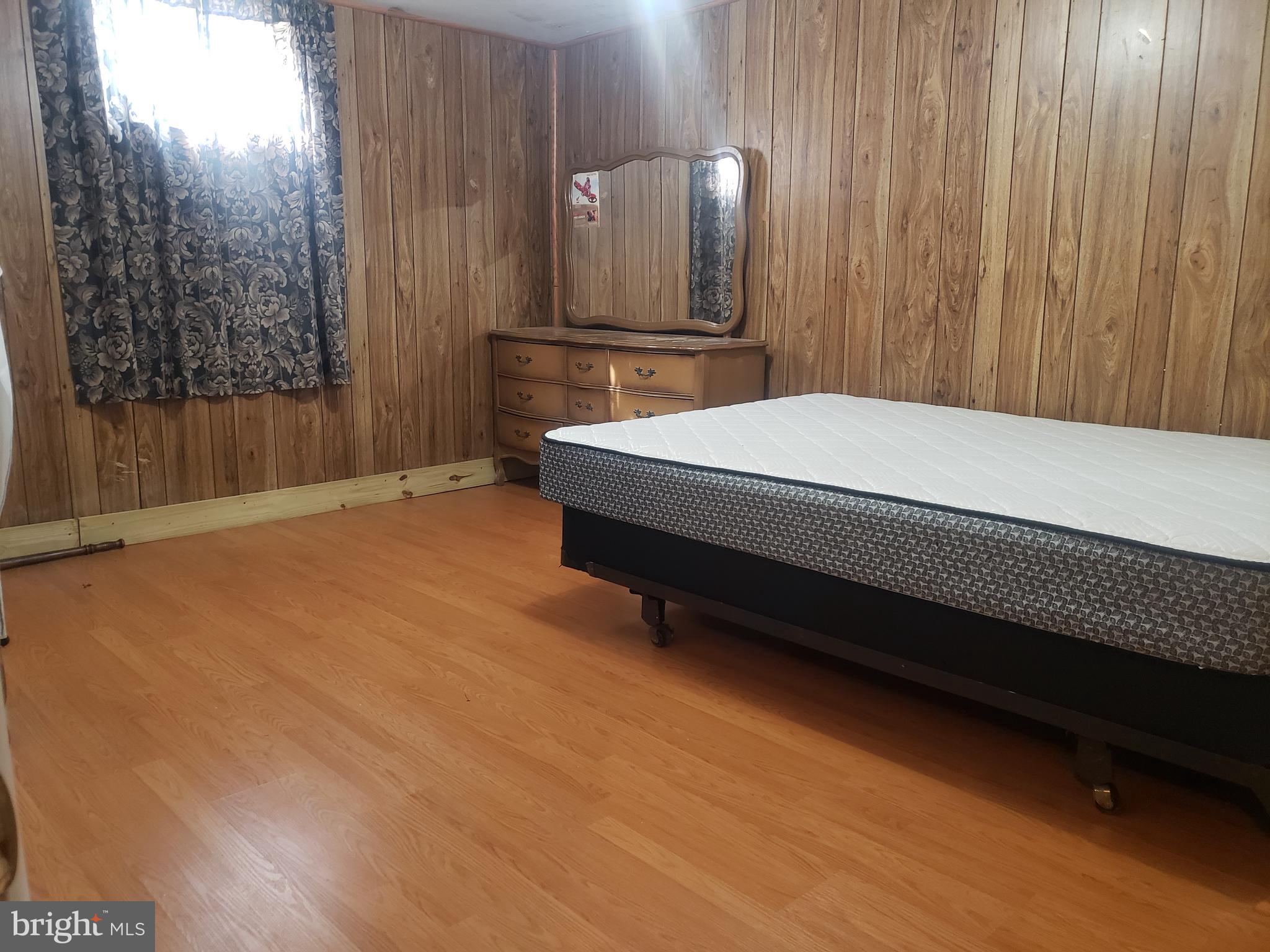 MARLBORO MEADOWS - Residential